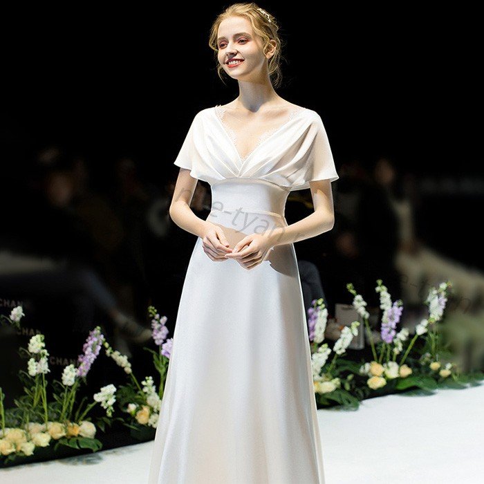 ウエディングドレス 白 花嫁ドレス 二次会 ワンピース aライン スレンダーライン エンパイアライン 購入 披露宴 海外挙式 旅行 前撮り後撮り ブライダル