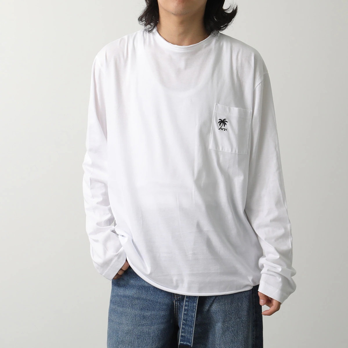 N21 ヌメロヴェントゥーノ Tシャツ F031 4157 メンズ 長袖 カットソー ロンT 胸ポケット ロゴT 刺繍 クルーネック コットン 1101