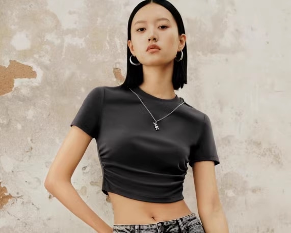 春 レディース ファッション ラビット ショート タイト ショルダー Tシャツ トップス Tシャツ 袖あり 半袖 襟なし 大人可愛い きれいめ シンプル カジュアル 大人 上品 おしゃれ お洒落