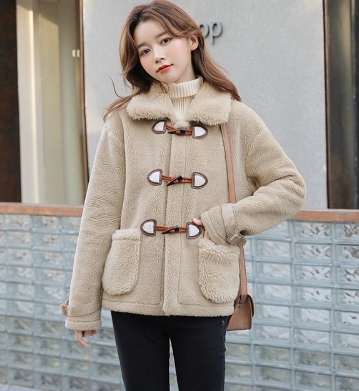アウター デート モテアイテム ムートンコート もこもこ ウール ミディアム丈 可愛い きれいめ 上品 おしゃれ かっこいい 可愛い ラブリー キュート ガーリー クール モード系 セクシー
