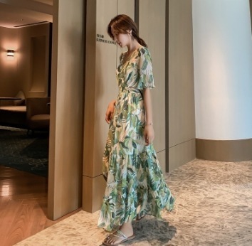 デート モテコーデ ワンピース フレアワンピース ロング ロング丈 マキシ マキシ丈 半袖 Vネック セミフレア Aライン ウエストマーク 透け感 シースルー かわいい 可愛い きれいめ シンプル 5,622円
