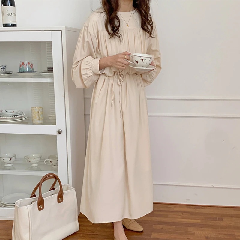 ワンピース シャツワンピース ロング ロング丈 袖あり 長袖 ボリューム袖 ラウンドネック ストレート プリーツ ウエストマーク ウエストリボン ポリエステル かわいい きれいめ シンプル カジュアル