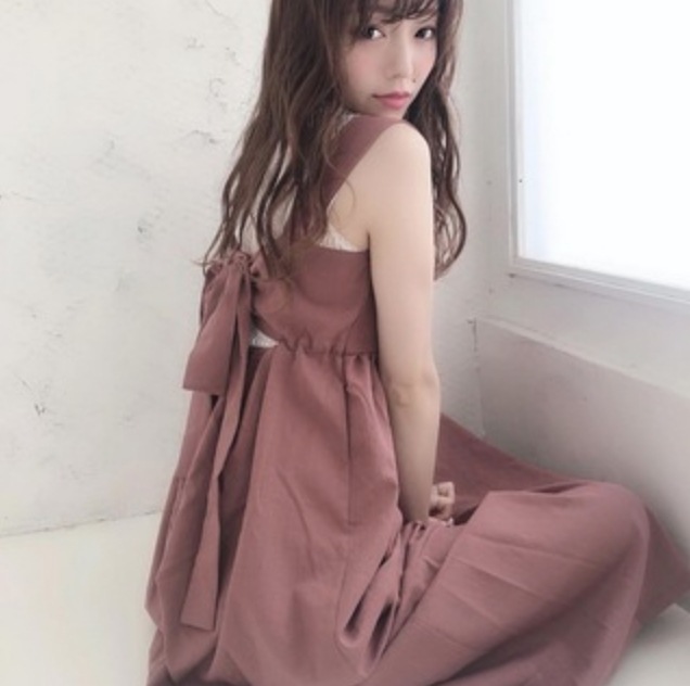 ワンピース セミフレア Aライン ロング ミモレ スクエアネック Iライン バックリボン 背中開き 夏 かわいい 大人可愛い きれいめ シンプル おしゃれ デート お出かけ 韓国 重ね着