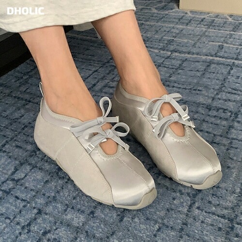 [メガ割りSALE]ツーリボンコンビスニーカー