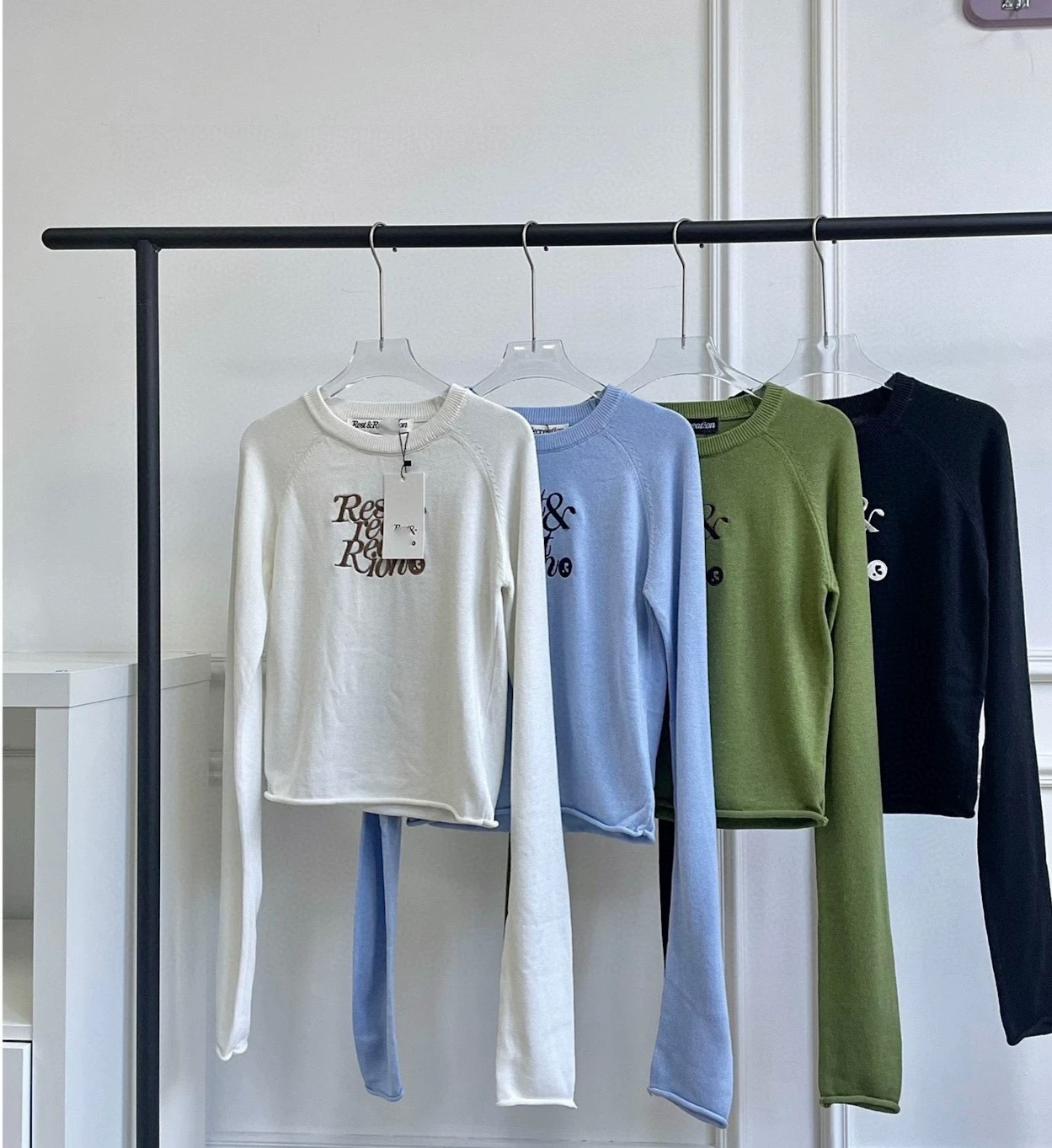 RR RAGLAN LONG SLEEVE KNIT　ロングスリーブトップス　ロゴ　韓国　人気　ブランド　ショート丈　秋冬　AW
