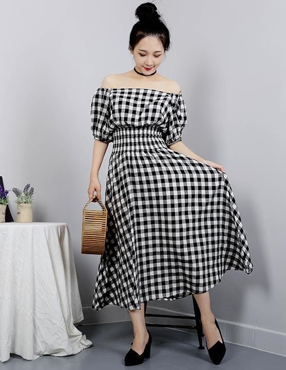 1010.ポップな半袖ギンガムチェックワンピース（ブラック）