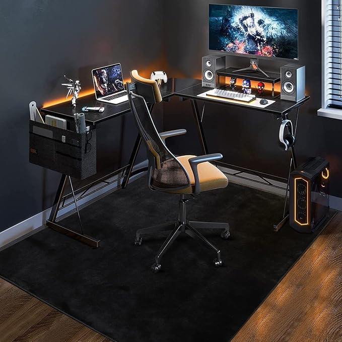 ゲーミングチェアマット 130×160cm チェアマット カーペットタイプ 滑り止め加工 フランネルタイプ 床保護 傷防止 フロアマット 騒音防止 床暖房対応