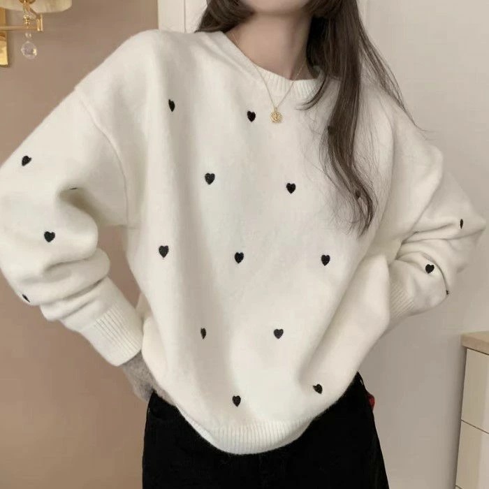 2024 AW 新作 3color Heart Dot クルーネック ニット 5,667円