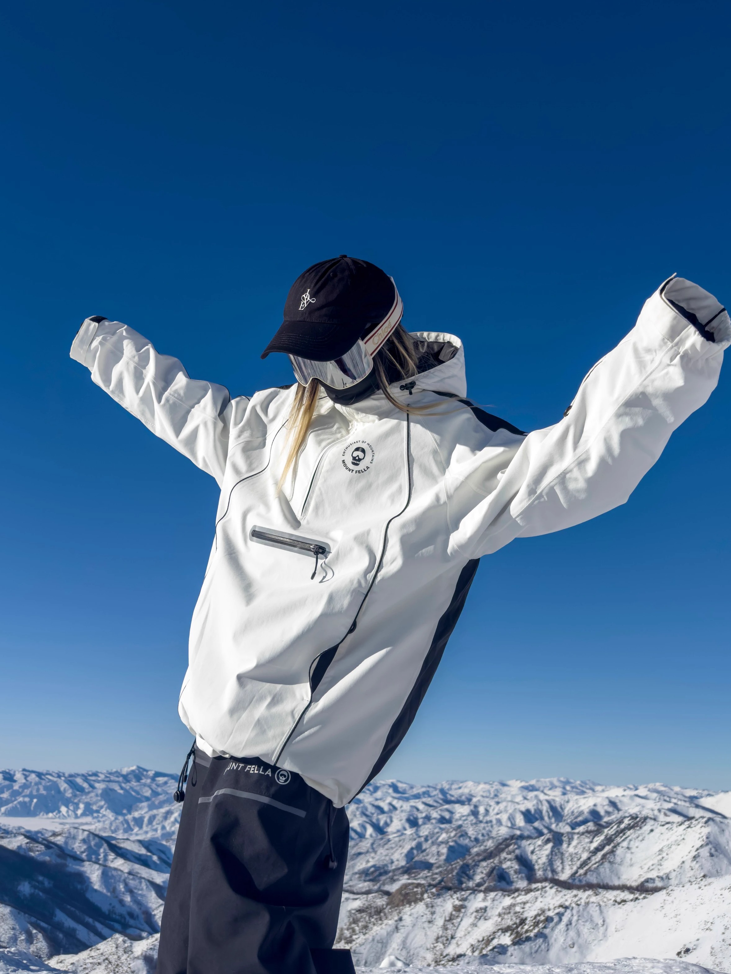 スノボウェア 2色 2025 2026 耐水圧15000mm 上下セット ジャケット パンツ 3L パーカー 韓国風 メンズ レディース スノーボードウェア スノーウェア スキーウェア 黒 白