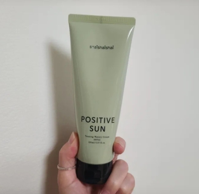 SHAISHAISHAI パジティブサン タニングウォーターリークリーム SPF22 150ml
