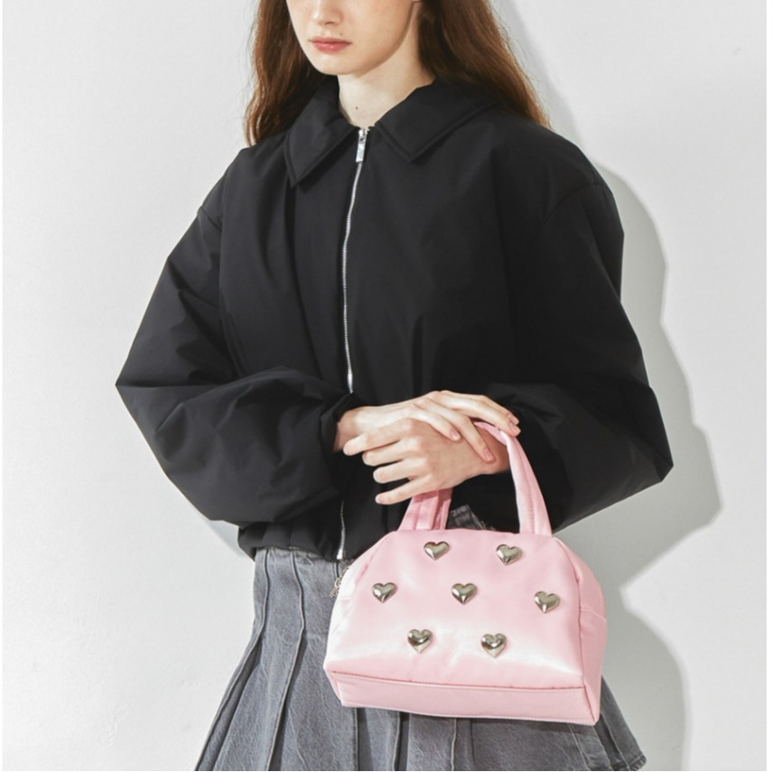 「韓国人気」Silver Heart Studs Pink Half Moon Bag ベビーピンク ハートスタッズバッグ