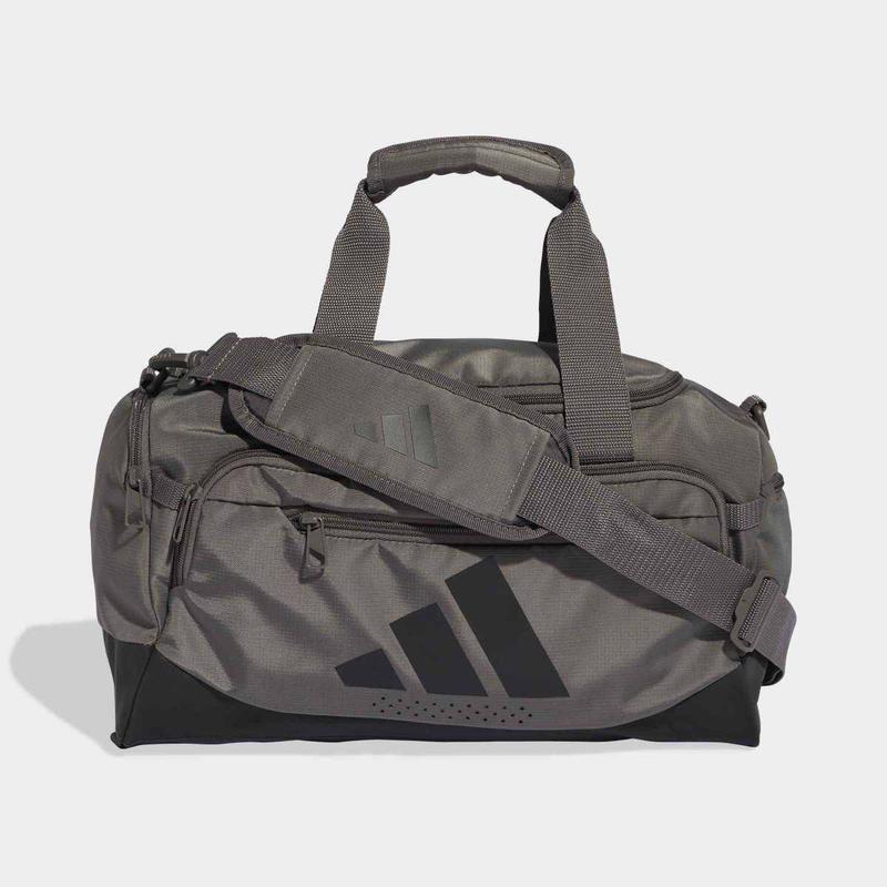 [アクセサリー] 取り外し可能なショルダーストラップ付きのコンパクトなトレーニングディフェンダーダッフルバッグXS(KE6245)
