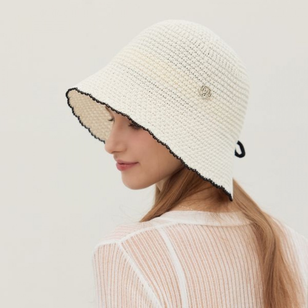 [リアーナニューヨーク] 配色のクールなニットボンネットハット