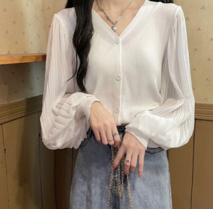 トップス デート かわいい 大人可愛い きれいめ シンプル カジュアル 大人 上品 おしゃれ お洒落 パフスリーブ 長袖 シアー プリーツ 透け感 個性的 Vネック 前開き 3XL 4XL 5XL