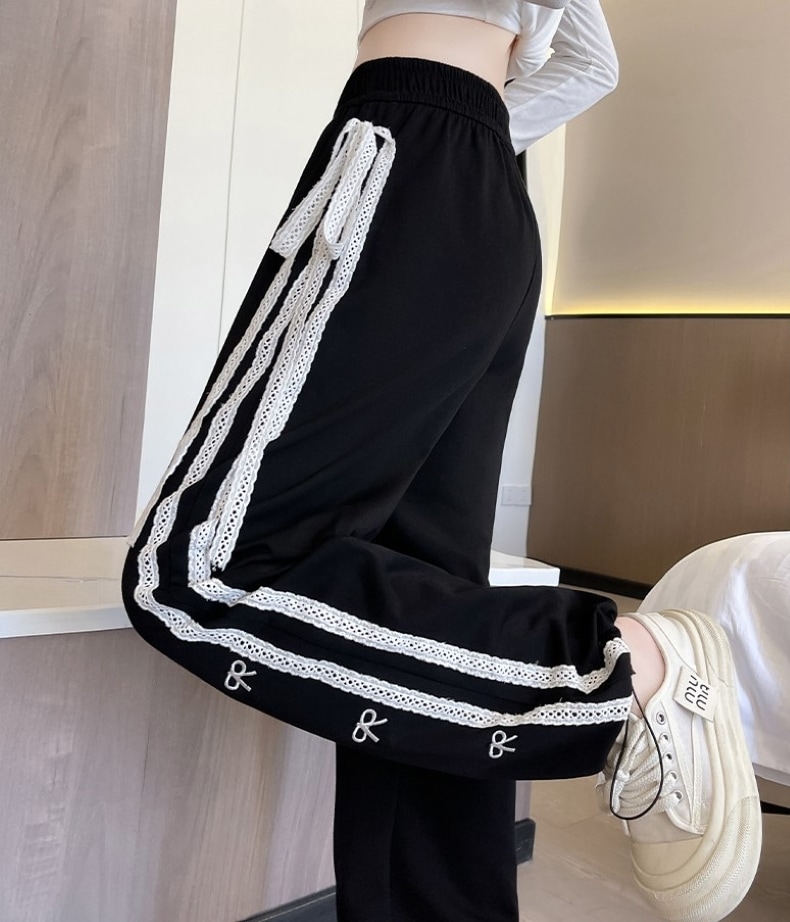 パンツ スウェット ジャージ ワイドパンツ ロング丈 ワイドレッグパンツ ストレートパンツ カジュアルパンツ リボンレース付き 大人可愛い カジュアル おしゃれ 大人女子 ルーズ ストライプ 春 秋