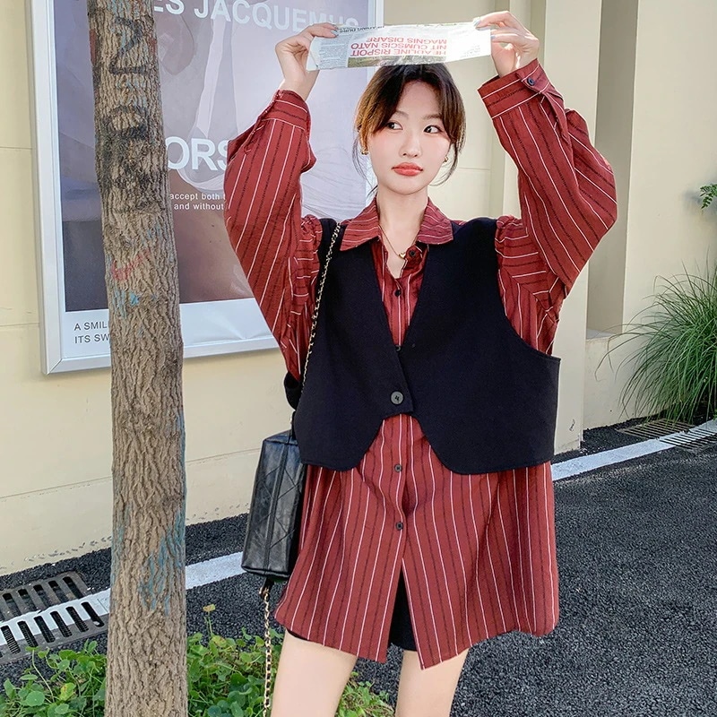 優しいフェイク2ピーススプライシングストライプシャツワンピース2024秋の新しい甘いファッション緩いフェイク2ピーストップス