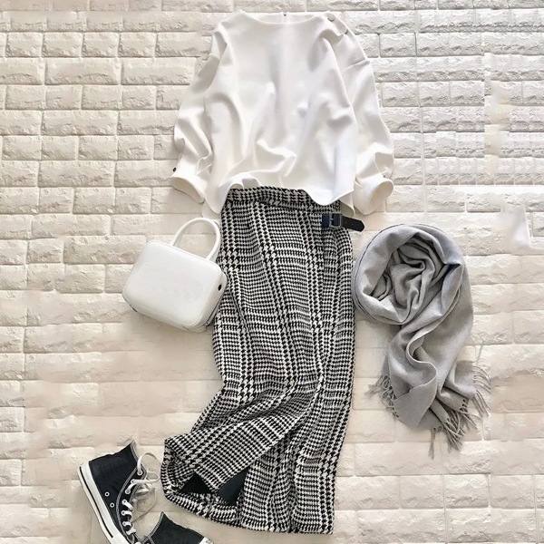 【楽天人気アイテム】 人気爆発 シンプル 無地 パフスリーブ Ｔシャツ スカート チェック柄 2点セット