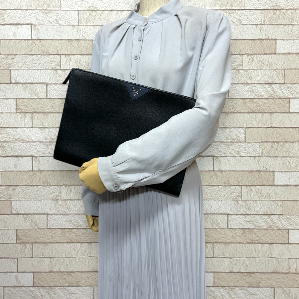 プラダ サフィアーノ セカンドバッグ レザー 2VN003 ブラック PRADA 中古 美品