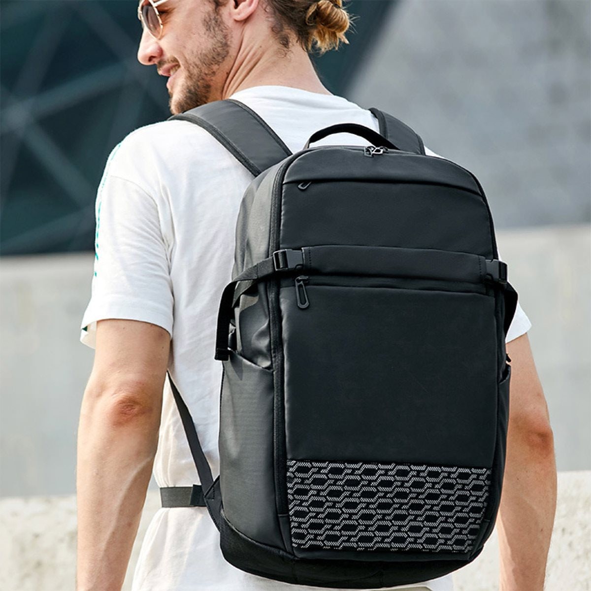 mHand 多機能リュック 9221 24L ビジネスリュック 2Way 手提げ 通勤 通学 バックパック 大容量 15.6インチノートPC収納 USB充電ポート カバン 旅行 出張 軽量 大容