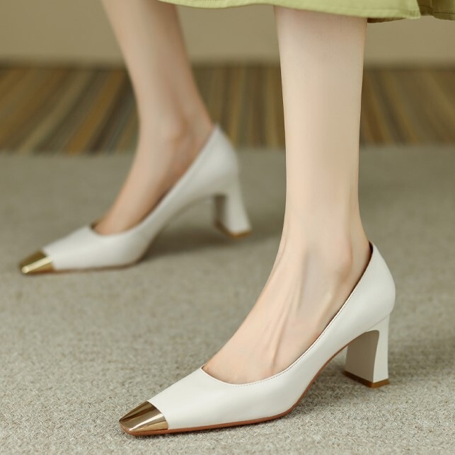 シューズ パンプス レディースシューズ 7cmヒール 革 かわいい 大人可愛い きれいめ シンプル 大人 上品 おしゃれ かっこいい エレガント きちんと感 女っぽ セクシー 主役級 存在感 こなれ感