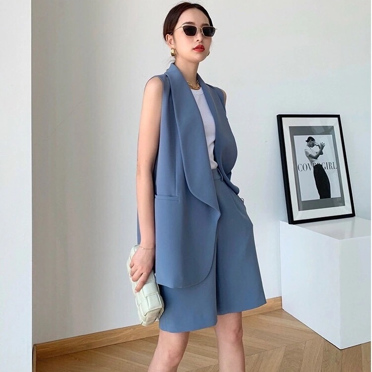 【上品】夏 セット アップ 韓国ファッション 二点セット ベスト スーツジャケット 短パン 皺防止 垂れ感 ジャケット スーツ生地 ゆったり 垂れ感 ボタンレス