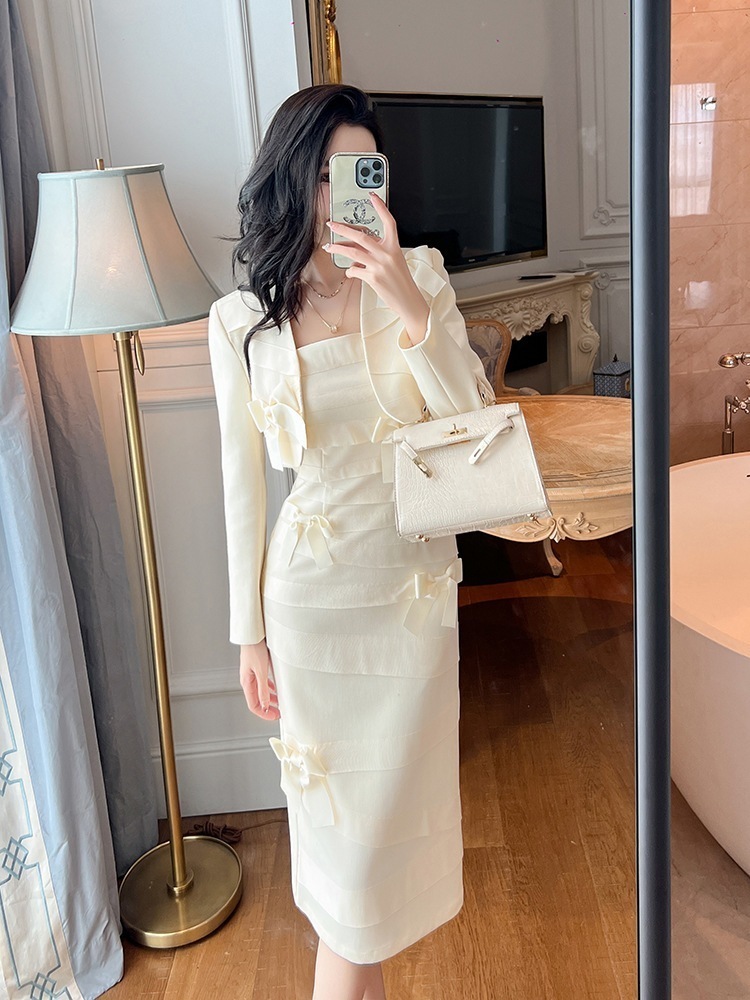 【JY.上品】 2025秋 インナーワンピース ベーシック 花飾り キャミ ドレス パーティー キャバ 大人 同窓会 披露宴 卒業式 結婚式 演奏会 ウェディング 二次会 メガ割