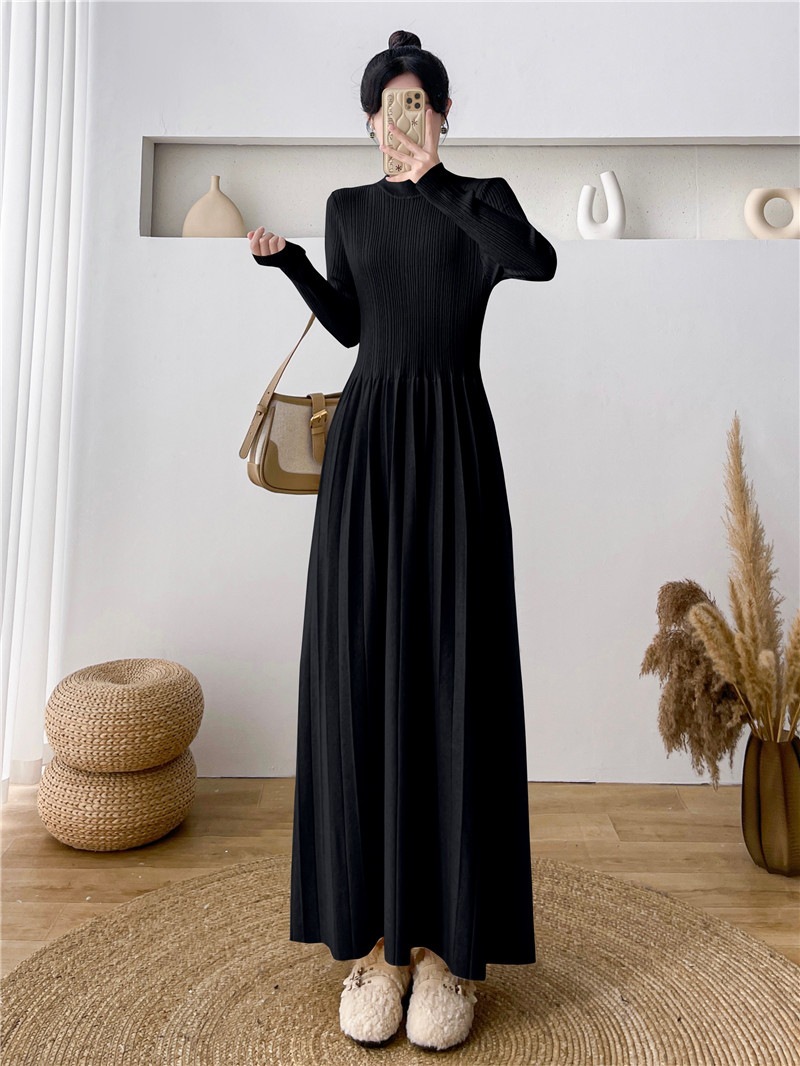 ハーフハイネックニットワンピース女性春と冬のロングスカートを底上げ内のシニアの新しいフランスの感覚