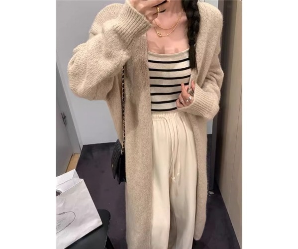 レディース トップス ニット カーディガン 羽織 前開き ロング 長袖 Vネック フェミニン 厚手 かわいい 大人可愛い きれいめ シンプル カジュアル 上品 おしゃれ かっこいい レトロ こなれ感 8,200円