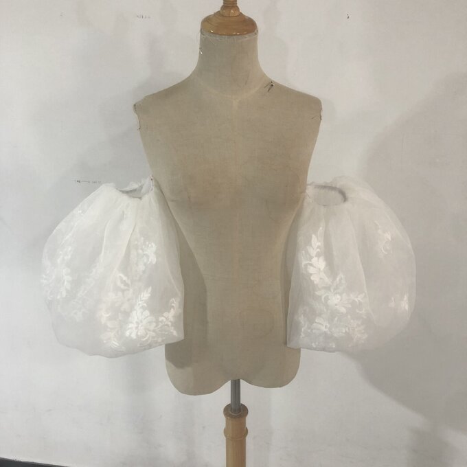 大人気上昇美しい花レース 取り外し袖 ふわふわオーガンジー ショルダーの付け袖 パフスリーブ オーダー可能