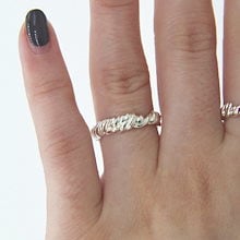 Qoo10 – 「CCNMADE / チェチャンナムメイド」のショップページです。