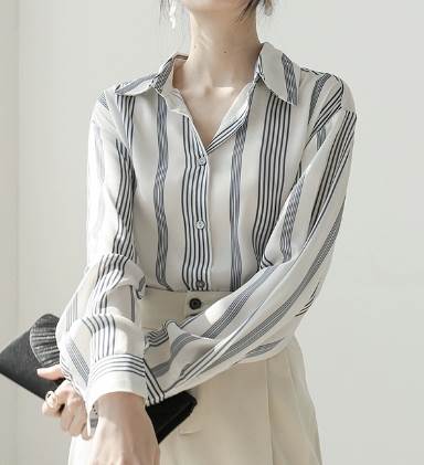 ヴィンテージ レディース トップス シャツ 長袖 襟付き 角襟 前開き 大人可愛い きれいめ シンプル カジュアル 上品 おしゃれ かっこいい ラフ メンズライク ボーイッシュ ルーズ クール 存在感 5,207円