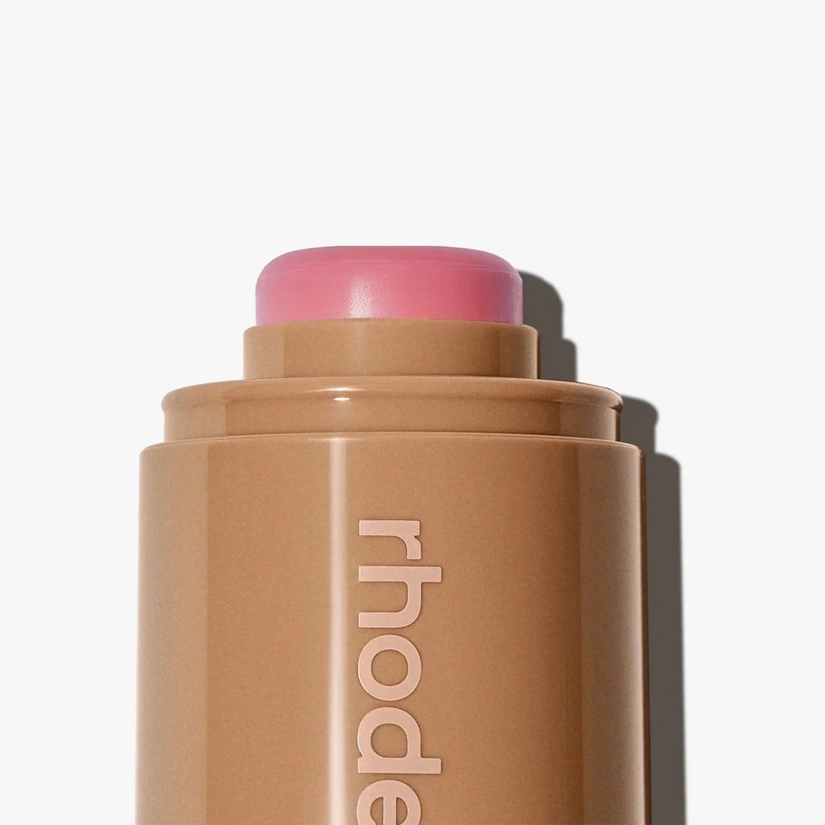 【エクスプレス便】rhode ロード　ポケットブラッシュ　チーク　piggy-babypink　5.3g / 0.18oz　ヘイリービーバー　海外コスメ　海外セレブ