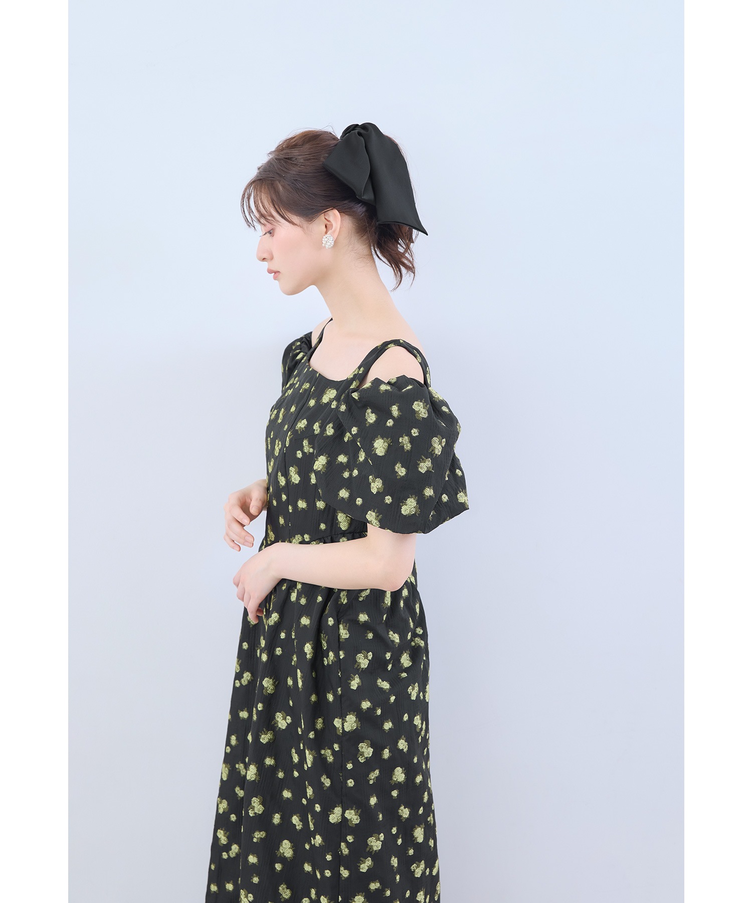 フラワージャガードフォルムドレス パーティードレス 結婚式 ワンピース 花柄 パフスリーブ 妊婦 マタニティ 体型カバー 二の腕カバー　半袖 高身長 お呼ばれ パーティー 二次会 披露宴 謝恩会