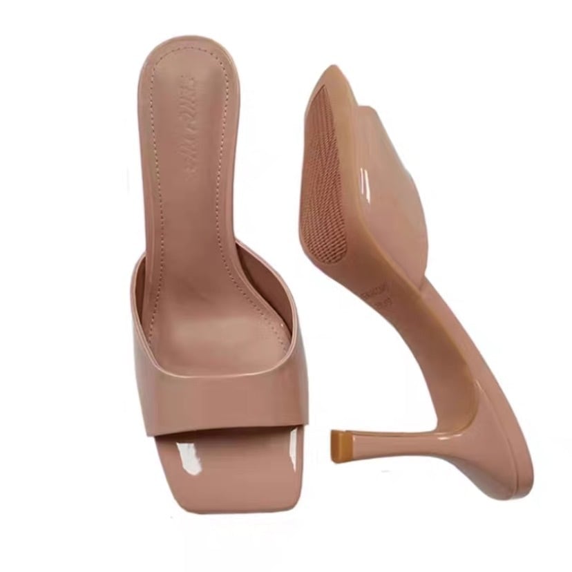 ベージュ レディース サンダル ミュール ミュール 7cm ピンヒール 美脚 脚長 ナイロン 大人可愛い きれいめ 上品 エレガント キュート ガーリー セクシー 主役級 存在感 こなれ感 とろみ感