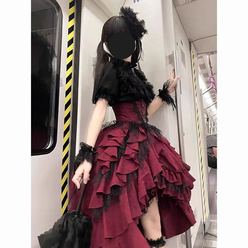 【小芸家】荘園暗黒ゴシック風lolita黒シャツ赤ティラスカートセットロリータ