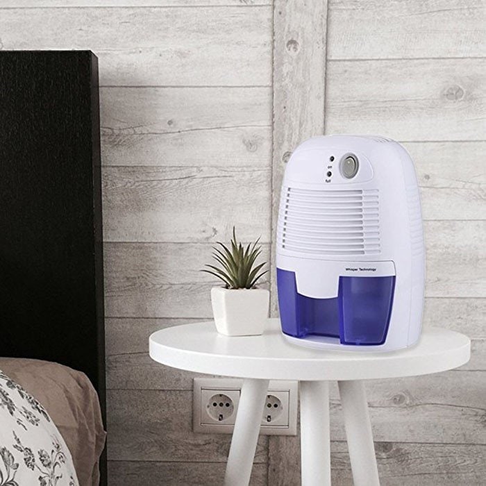 除湿機 カラッと爽快 500ml 翌日発送 コンパクトミニ除湿器 消臭 抗菌 除湿機 静音 カビ防止 静音作業 浴室 台所 キャンピングカー タンス ベッドルーム 車庫 オフィス用です除湿器