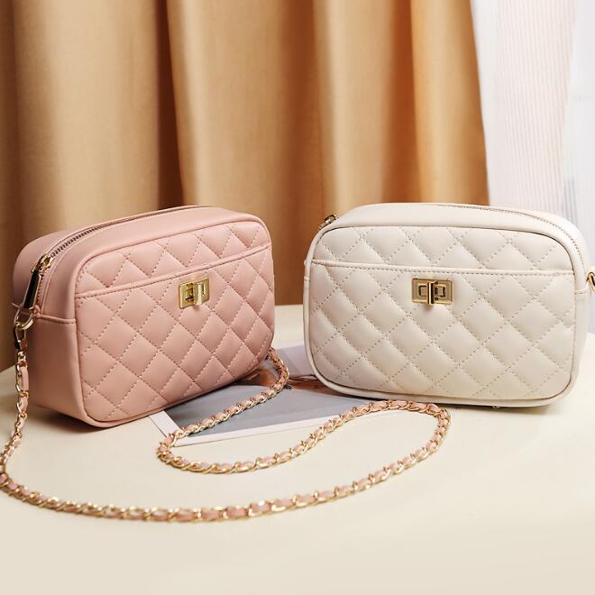 ショルダーバッグ レディース おしゃれ キルティング 斜めがけ 軽量 小さめ 2way チェーン ミ 4,872円