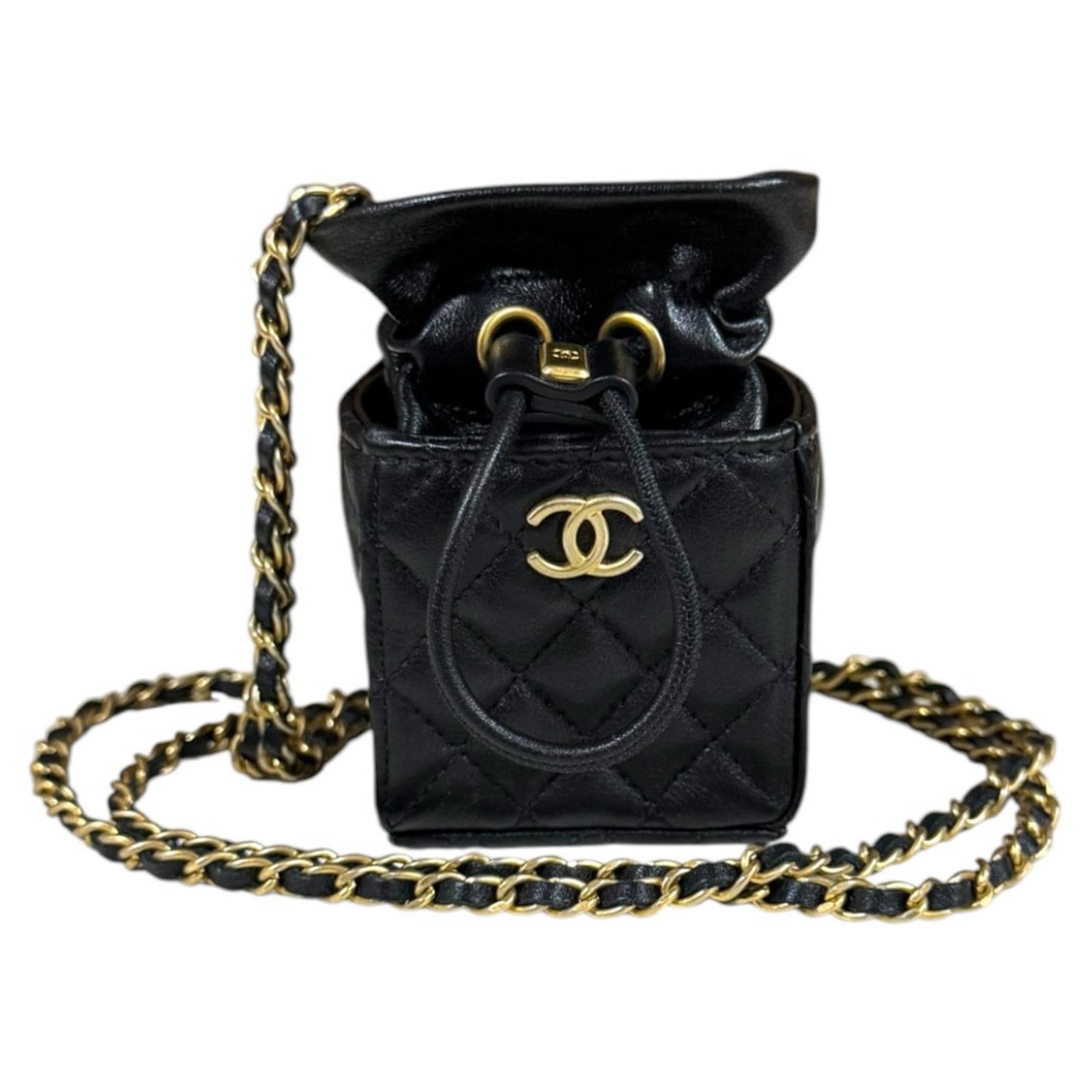 シャネル ミニショルダー バッグ マトラッセ ショルダーバッグ ラムスキン ブラック CHANEL 中古