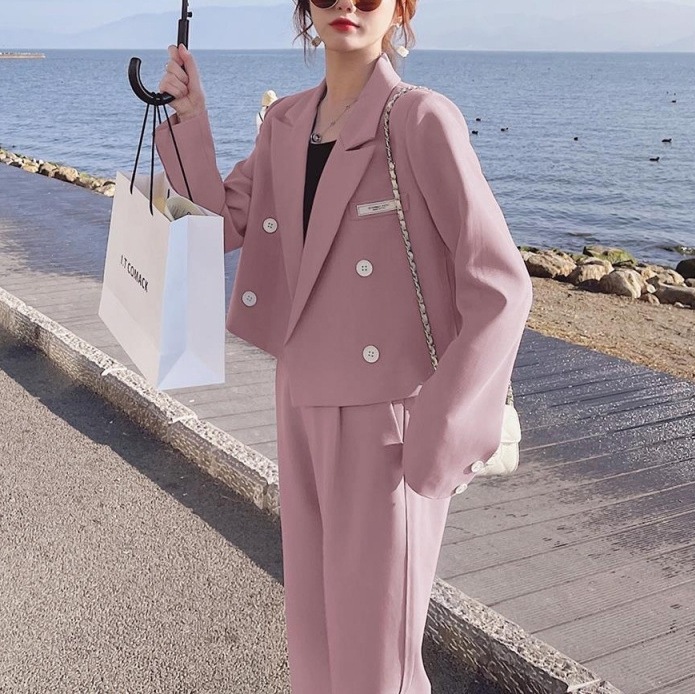 女性のためのピンクのスーツスーツ 2024 春と秋の新しいシックなデザインのニッチスーツジャケット 2 点セット 5,001円