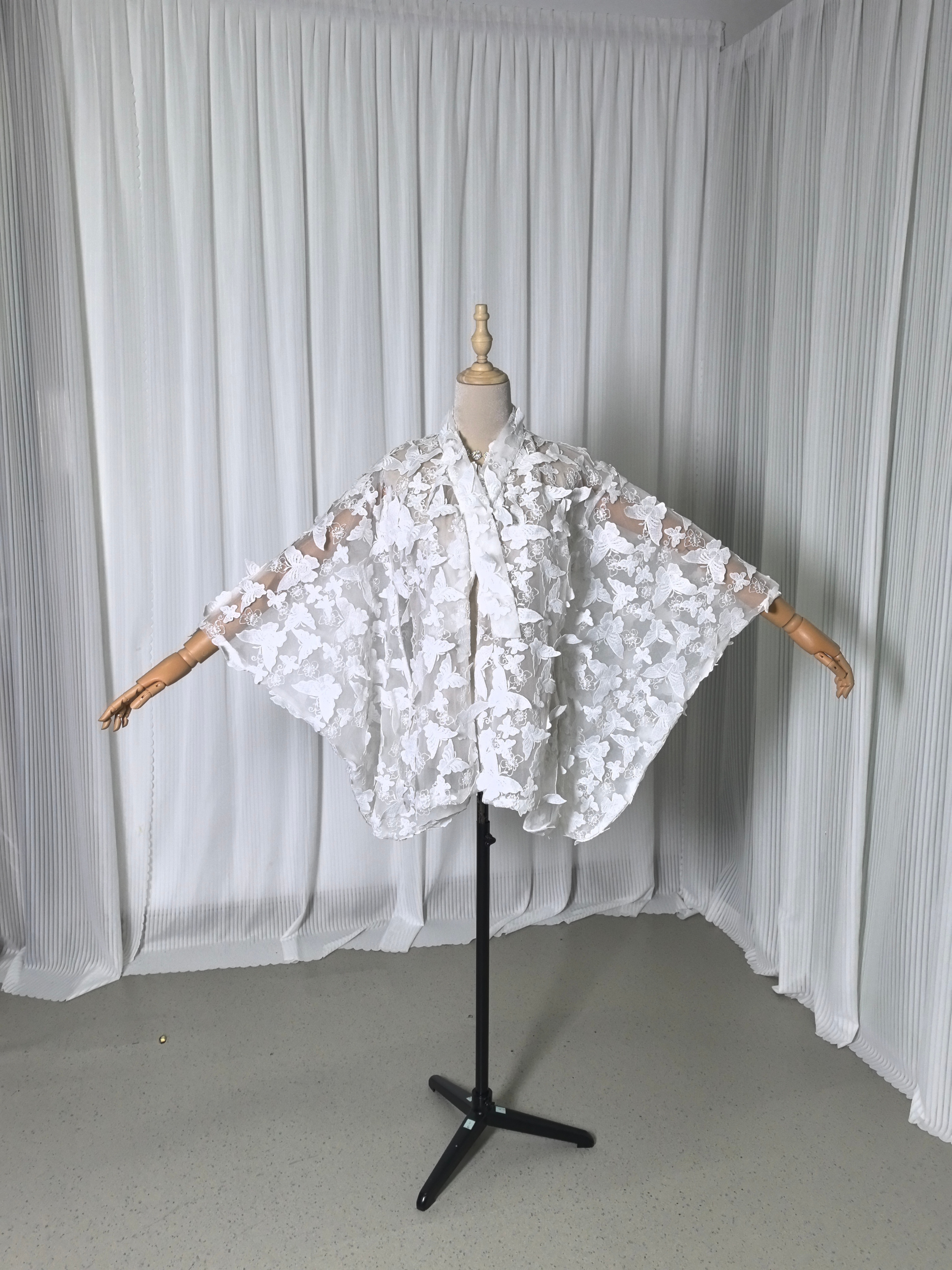 オーバードレス　子供用 チュール打掛　着物　レース羽織　お色直し 3D立体レース刺繍