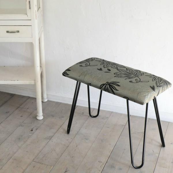 椅子 チェア スツール レトロ かわいい 花柄 アンティーク シルバー＆ゴールド いす イス ソファ 1人掛け 座面高さ49cm