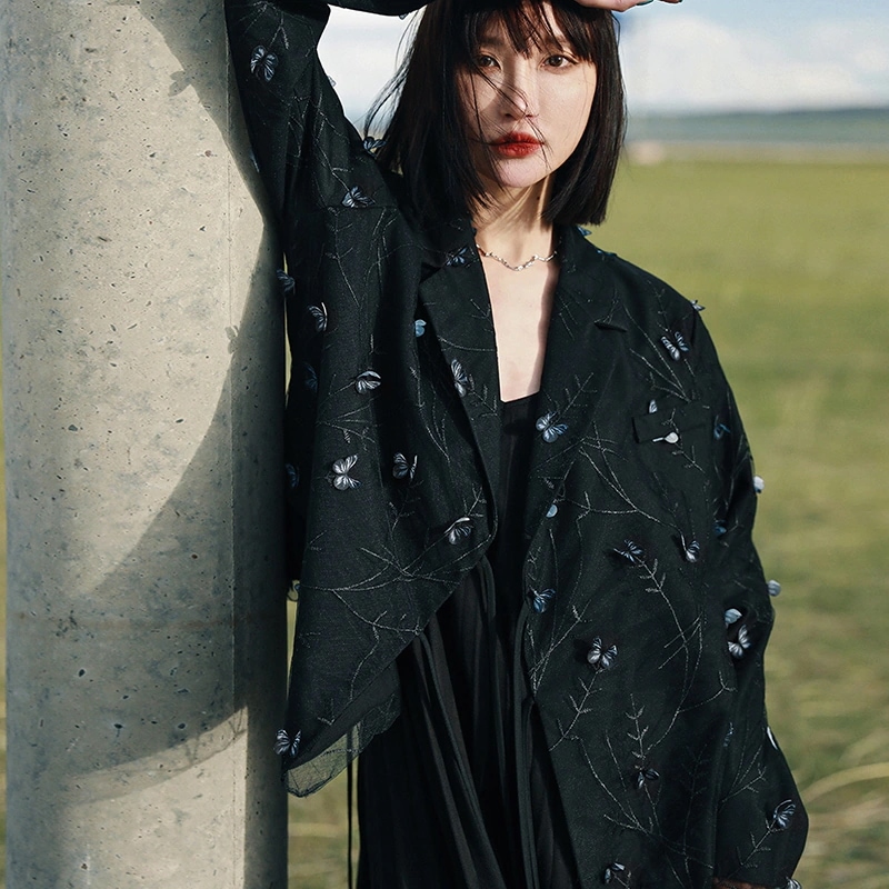 【快速出荷】刺繍ジャケット ブレザー レディース 立体的な蝶々 チュール アウター 黒 オリジナル