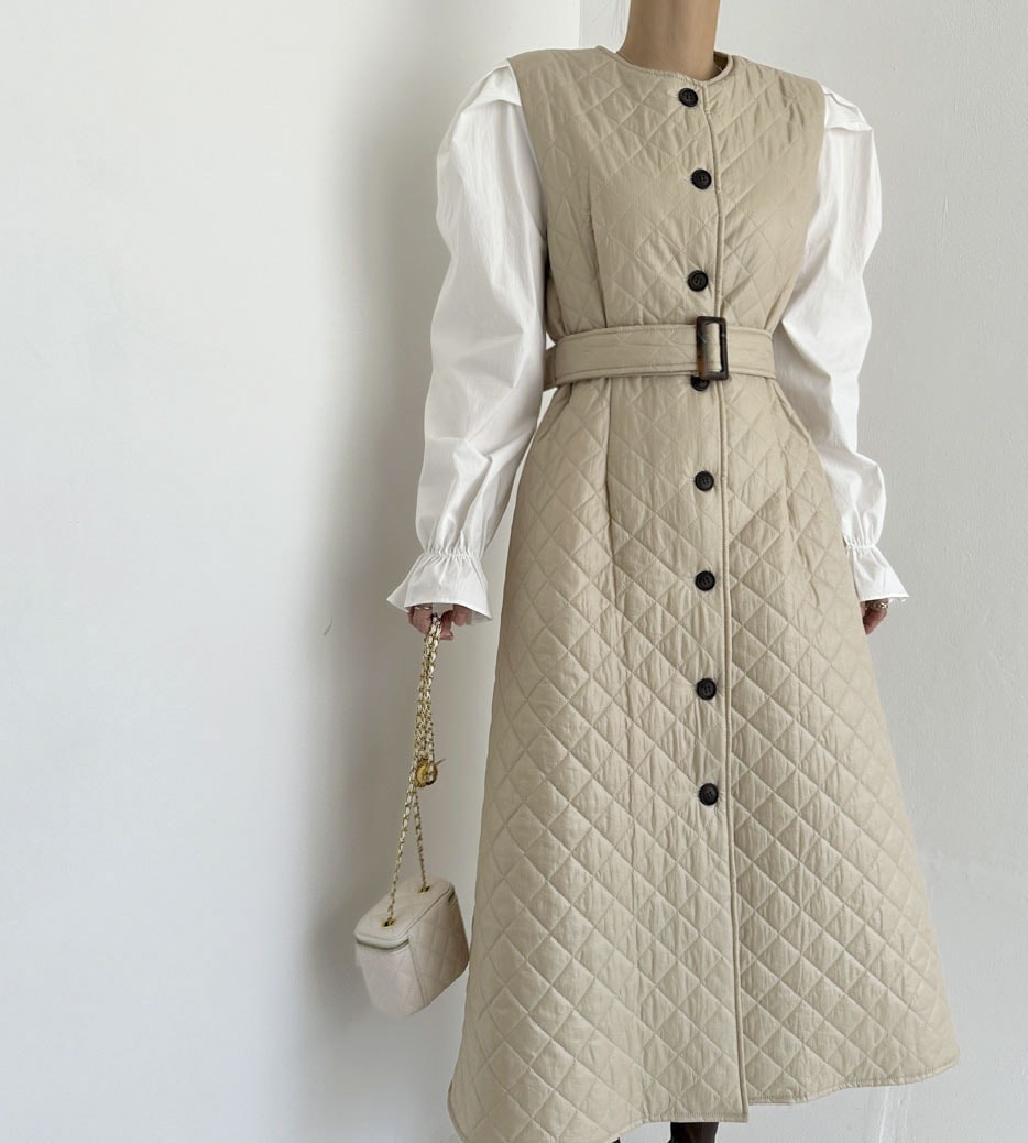 キルティングノースリーブワンピース ワンピース ベルト付き ブラウス セットアイテム 韓国 レディース オルチャン 可愛い シンプル 個性的 大人 かっこいい きれいめ 高級感 高見え