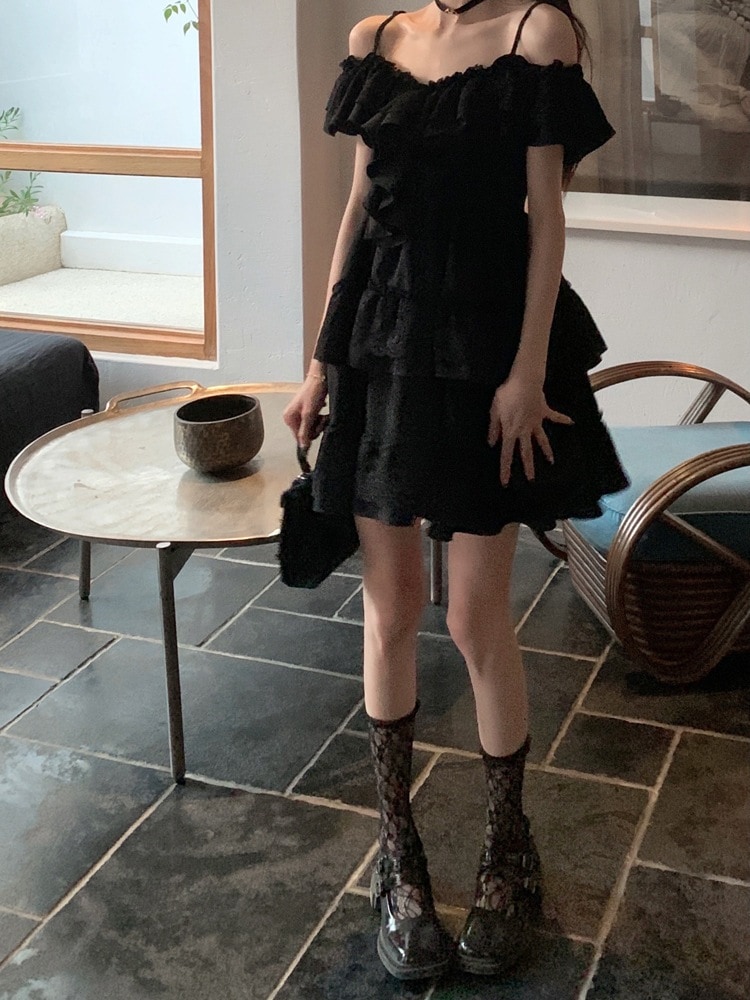 キャミワンピース夏新商品デザインの実物ショットプリーツレースステッチケーキブラックレトロサスペンダードレスフラワーノースリーブ 4,824円