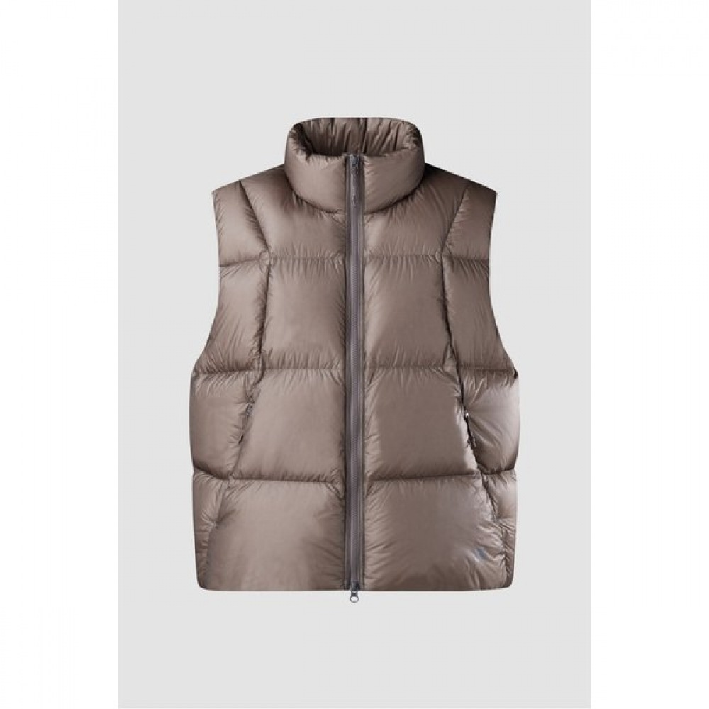 コオロンスポーツ 冬季 メンズ 軽量アウトシェル ダウンベスト TLVAW24653KGO