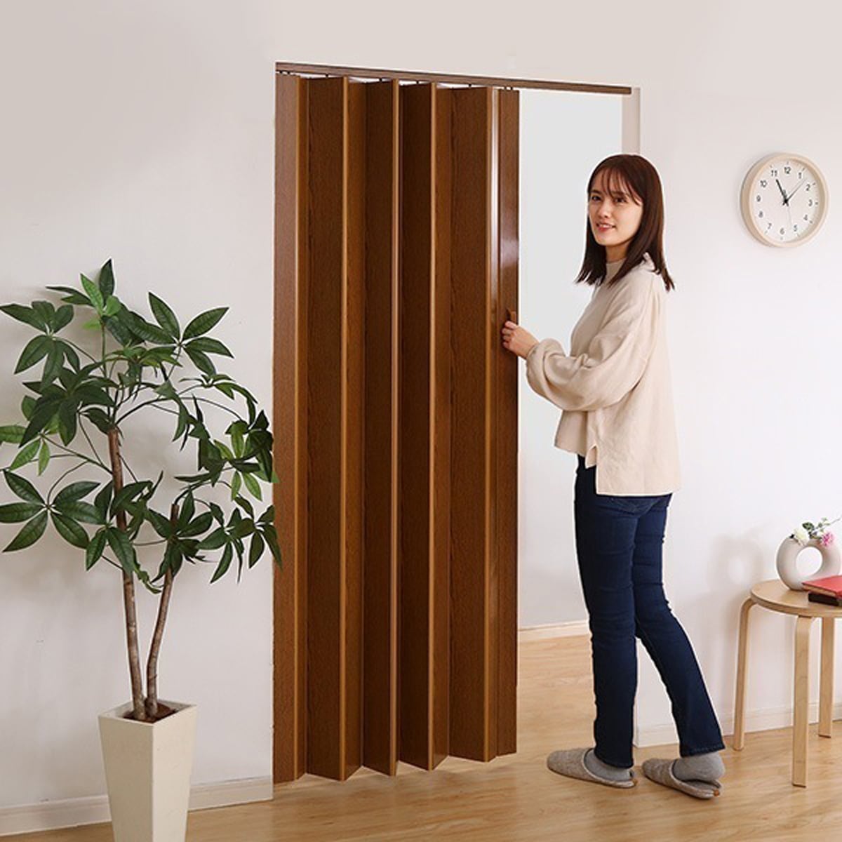 木目調 パネルドア 高級感溢れる工事不要 間仕切り 7,147円