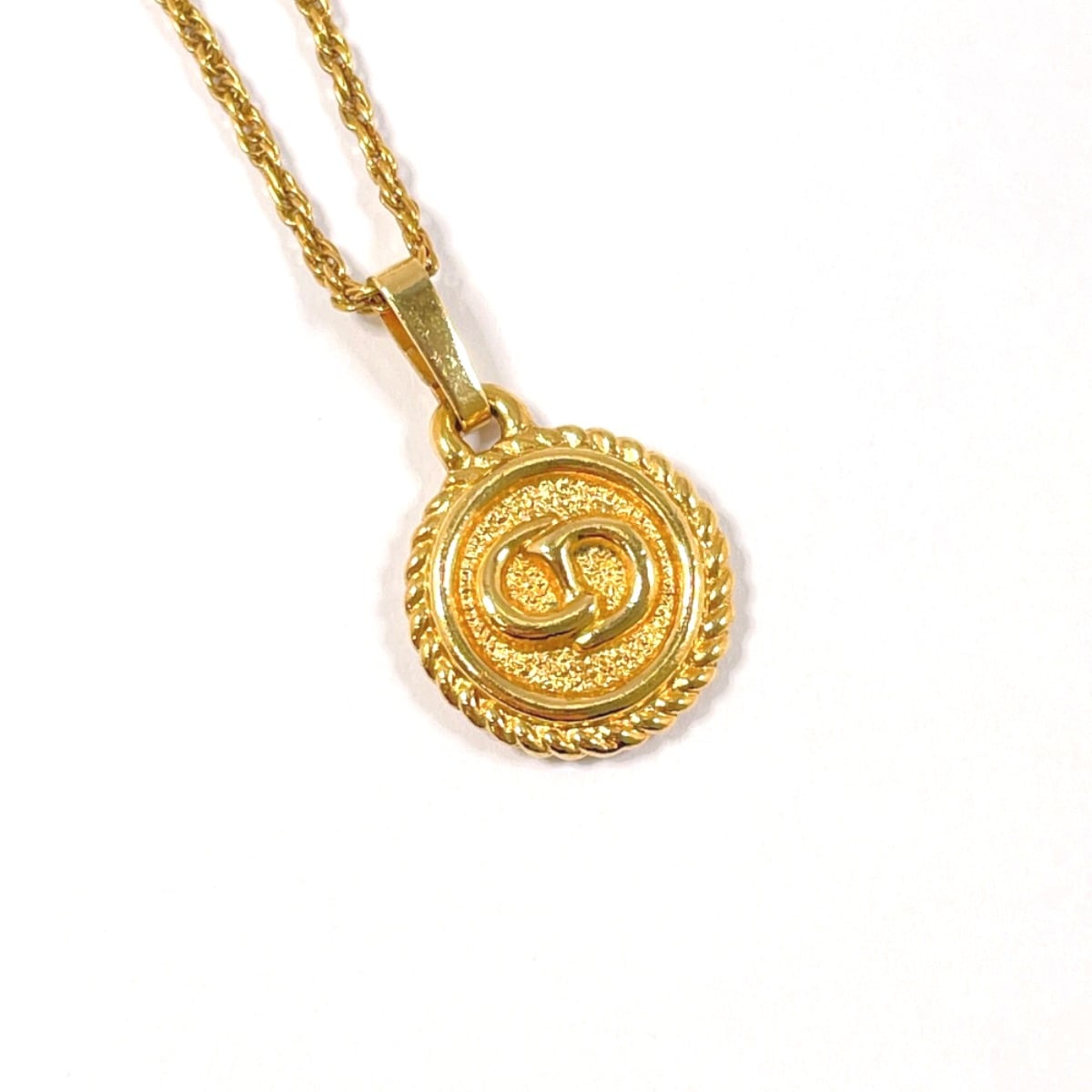 Christian Dior ラウンド CDロゴ ネックレス ゴールド メタル レディース