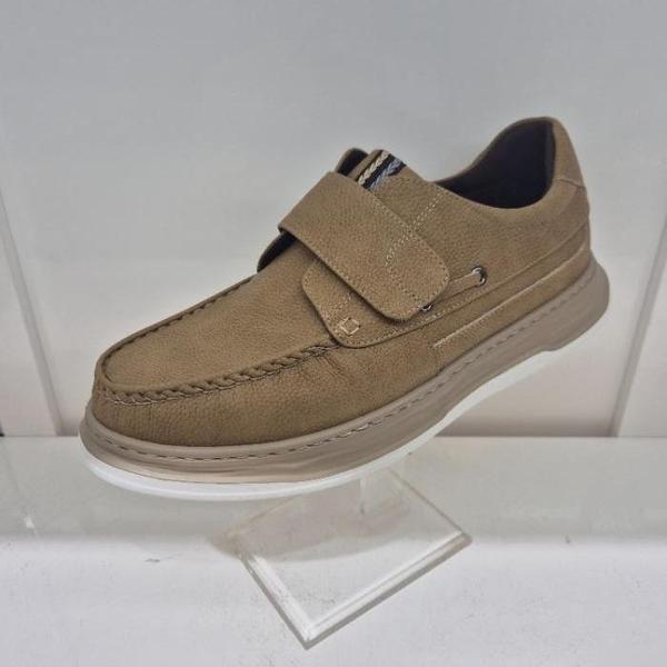 HC11 牛革男性靴 C5E0U4P4C (42041114)