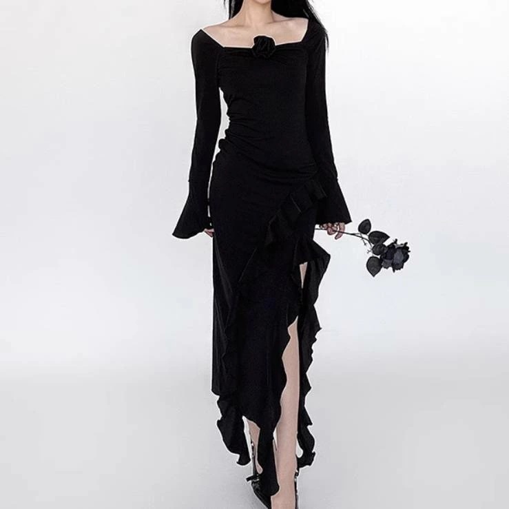 ドレス ワンピース パーティー 演奏会 発表会 ステージ 舞台 ダンス 衣装 ロング 長袖 スクエアネック スリム 細身 フリル スリット 伸縮性 サイドスリット 可愛い きれいめ シンプル カジュア