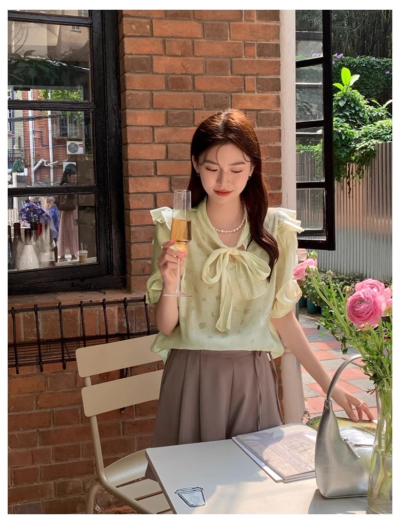 夏 スリーブ V ネック ネクタイ テクスチャー プリント オールマッチ 無地 トップ 個性的 トップス シャツ ブラウス 袖あり 半袖 ボリューム袖 Vネック 襟なし かわいい 大人可愛い 大人